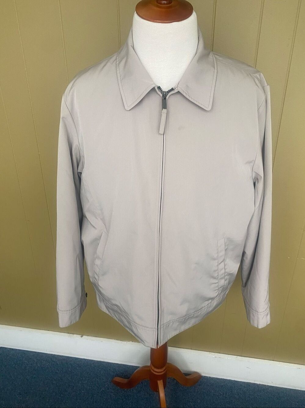 Concepts by Claiborne poly tech men XL lightweight full zip jacket beige